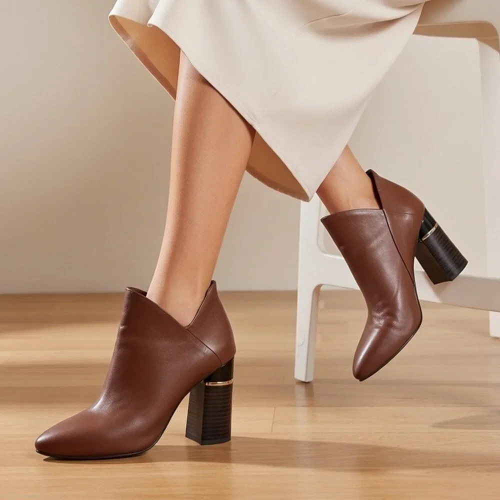 Antonio Melani Sofie Cognac Leather V-Cut Ankle Boots Block Gold Heel Bootie 7M